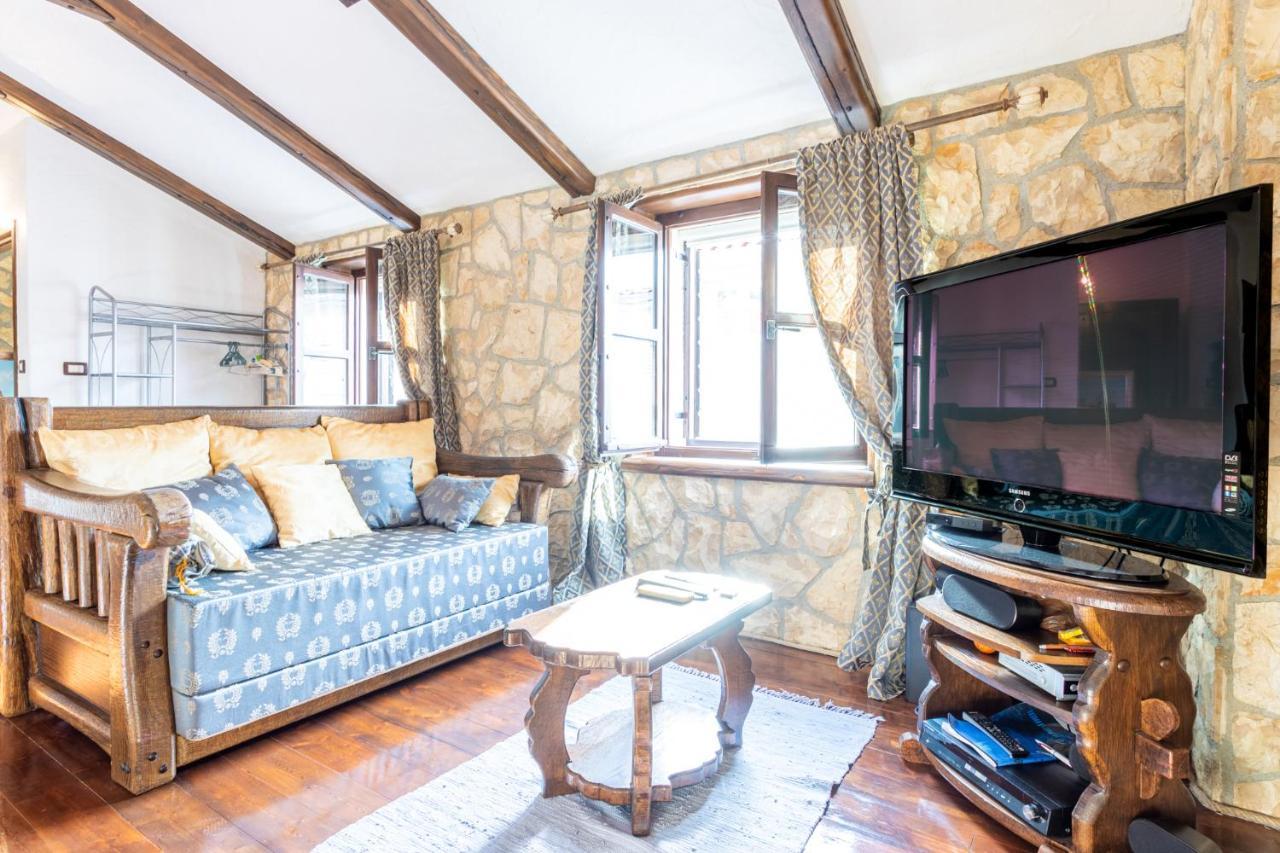 Stone House Srida Leilighet Baška Voda Eksteriør bilde